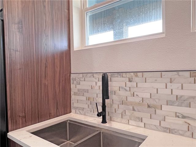 106 & 110 Landry Circ, Rockport, TX 78382