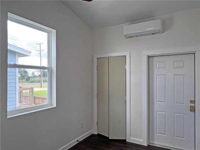 106 & 110 Landry Circ, Rockport, TX 78382