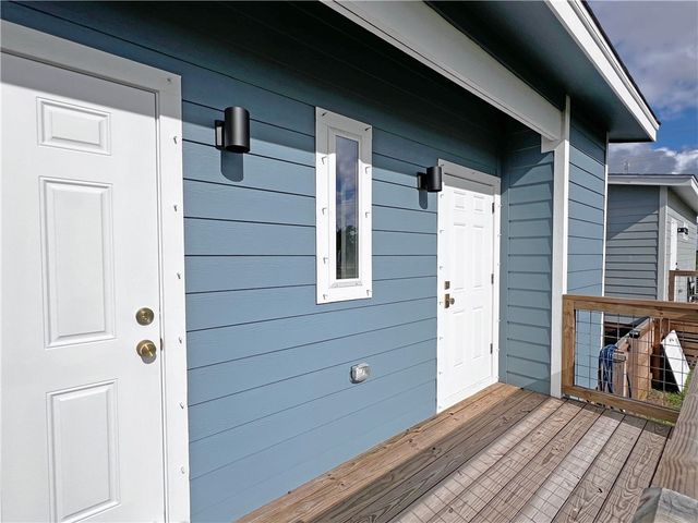 106 & 110 Landry Circ, Rockport, TX 78382