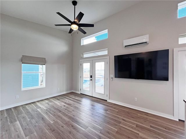 106 & 110 Landry Circ, Rockport, TX 78382