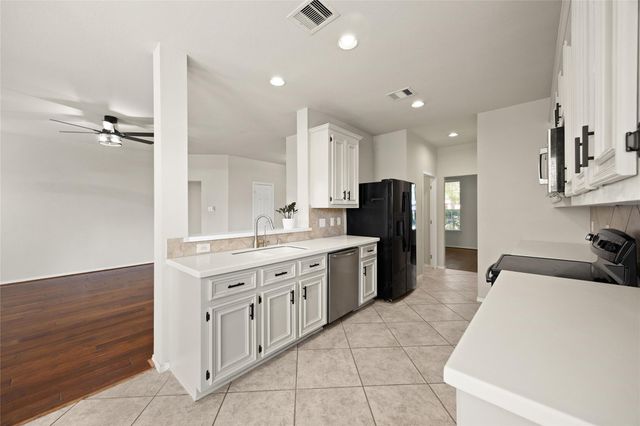 9611 Oxford Grove Drive, Houston, TX 77095