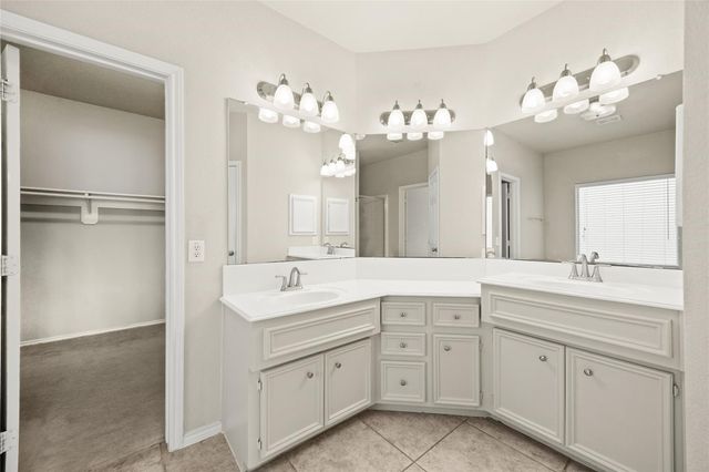 9611 Oxford Grove Drive, Houston, TX 77095