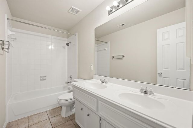 9611 Oxford Grove Drive, Houston, TX 77095