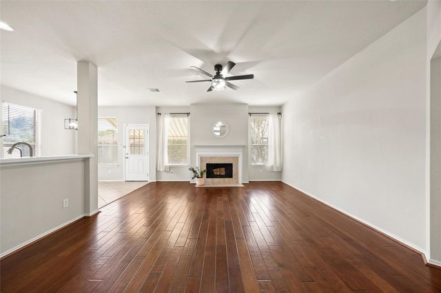 9611 Oxford Grove Drive, Houston, TX 77095