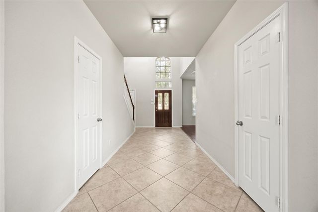 9611 Oxford Grove Drive, Houston, TX 77095