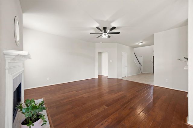 9611 Oxford Grove Drive, Houston, TX 77095
