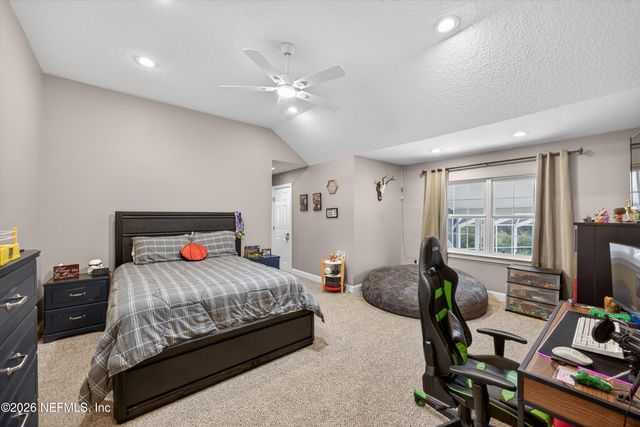 1806 LAKEDGE Drive, Middleburg, FL 32068