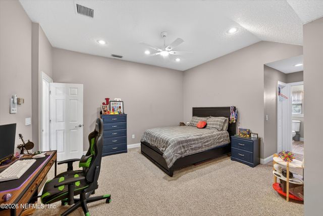 1806 LAKEDGE Drive, Middleburg, FL 32068