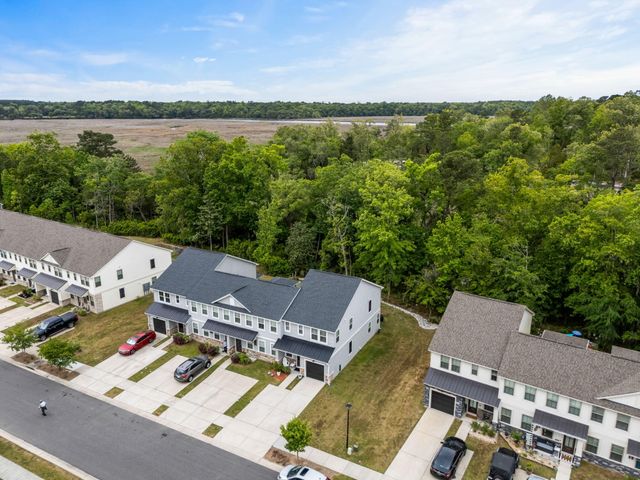 7789 Park Gate Drive, North Charleston, SC 29418