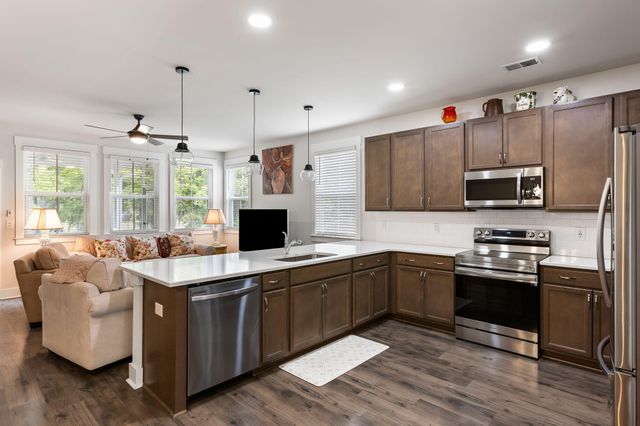 7789 Park Gate Drive, North Charleston, SC 29418