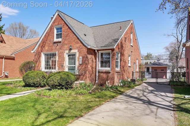 432 Kingsbury Avenue, Dearborn, MI 48128
