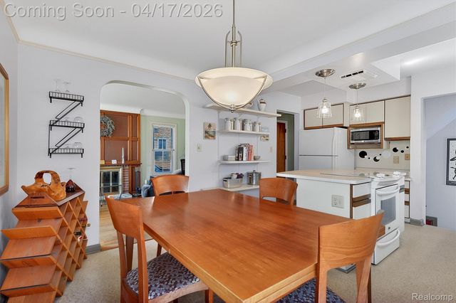 432 Kingsbury Avenue, Dearborn, MI 48128