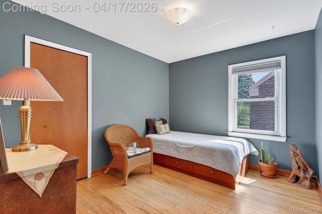 432 Kingsbury Avenue, Dearborn, MI 48128