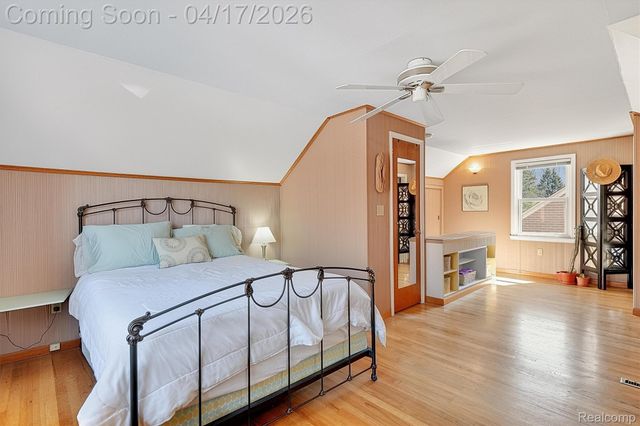 432 Kingsbury Avenue, Dearborn, MI 48128