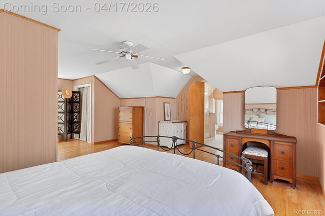 432 Kingsbury Avenue, Dearborn, MI 48128