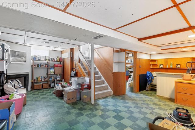 432 Kingsbury Avenue, Dearborn, MI 48128