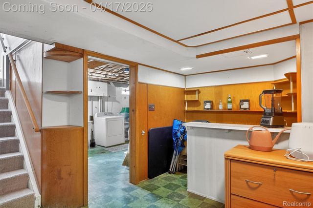 432 Kingsbury Avenue, Dearborn, MI 48128