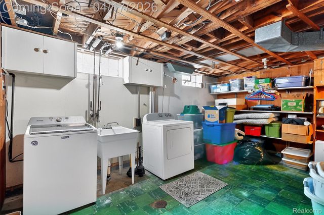 432 Kingsbury Avenue, Dearborn, MI 48128