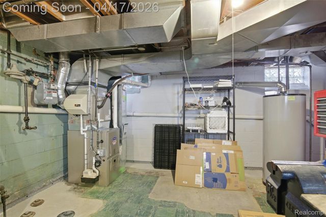 432 Kingsbury Avenue, Dearborn, MI 48128