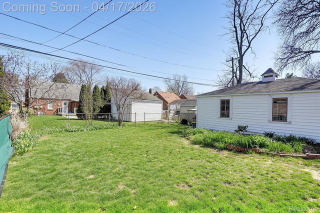 432 Kingsbury Avenue, Dearborn, MI 48128