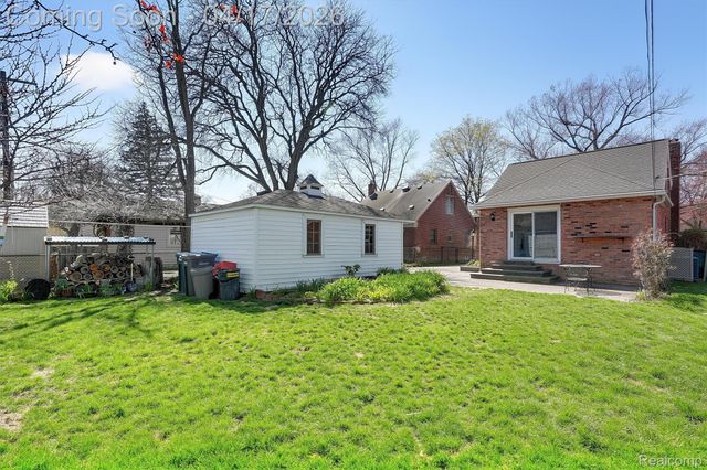 432 Kingsbury Avenue, Dearborn, MI 48128
