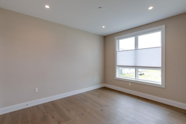 7 Baker Ct 2, Boston, MA 02125