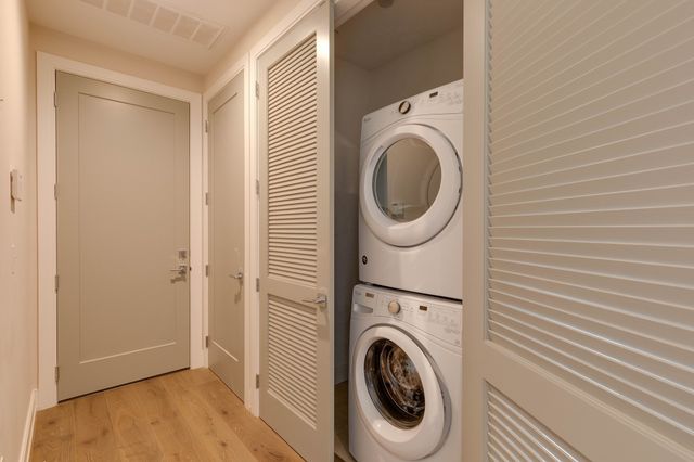 7 Baker Ct 2, Boston, MA 02125