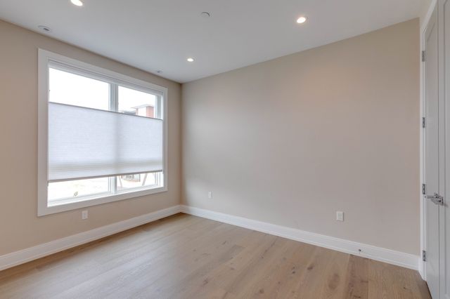 7 Baker Ct 2, Boston, MA 02125