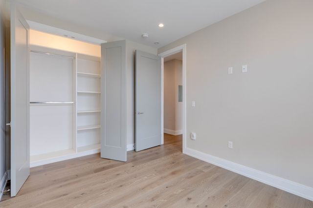 7 Baker Ct 2, Boston, MA 02125