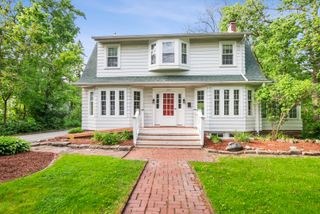 2114 Cedar Road, Homewood, IL 60430