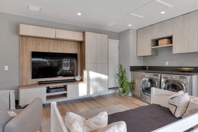 4716 Tyrone Avenue, Sherman Oaks, CA 91423