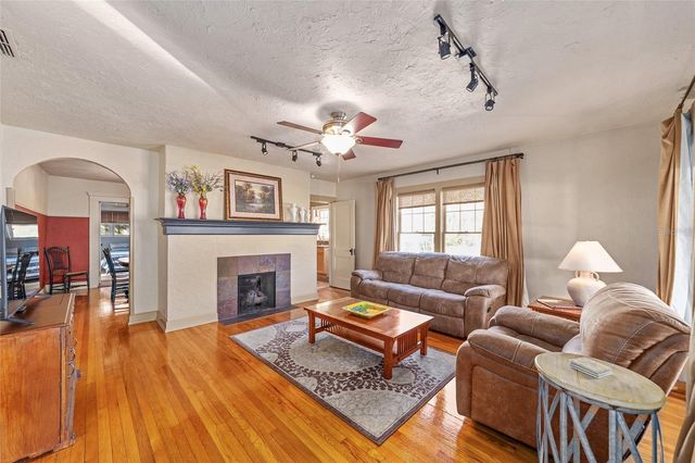 114 NE 11TH AVENUE, Ocala, FL 34470