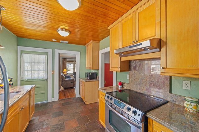 114 NE 11TH AVENUE, Ocala, FL 34470