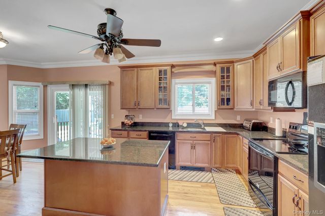 144 Mill Road, Yaphank, NY 11980