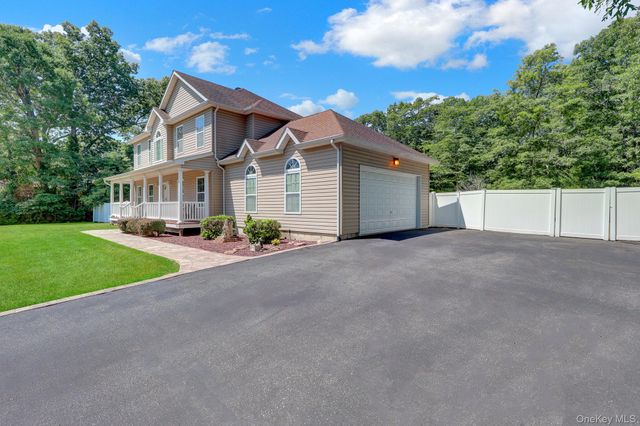 144 Mill Road, Yaphank, NY 11980