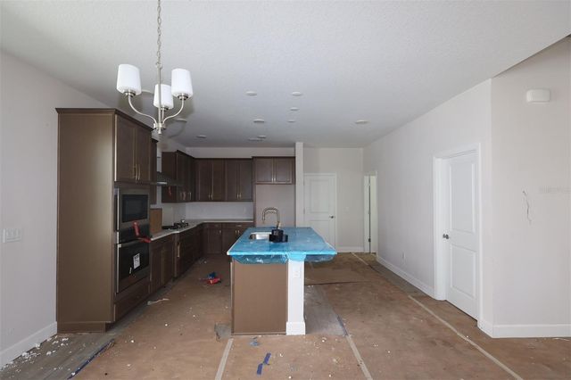 5264 CENTER LAKE RANCH BOULEVARD, St Cloud, FL 34771