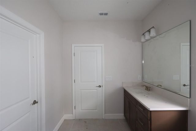 5264 CENTER LAKE RANCH BOULEVARD, St Cloud, FL 34771