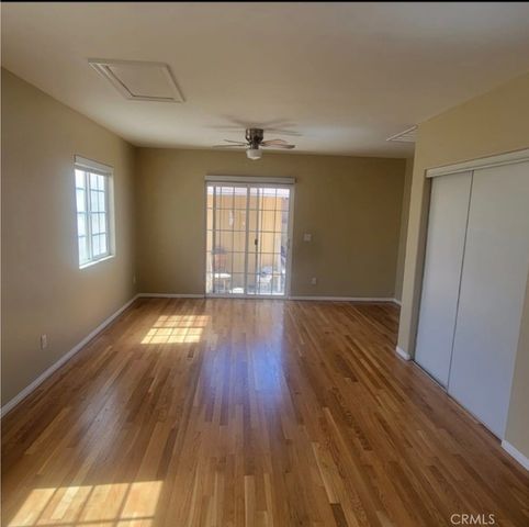 8059 Van Noord, North Hollywood, CA 91605