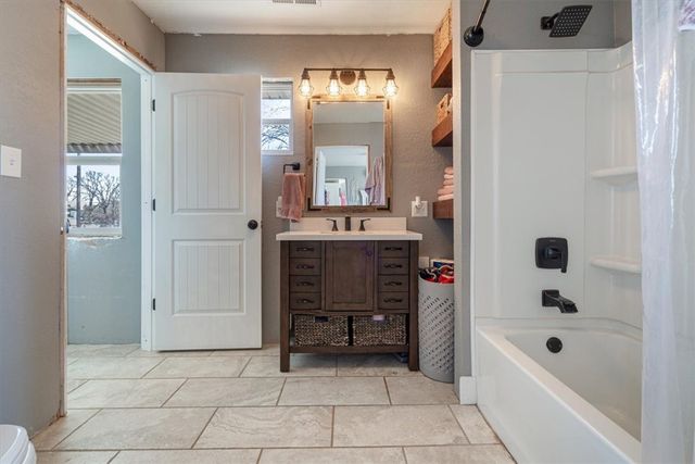 18121 Holt Road, Lincoln, AR 72744