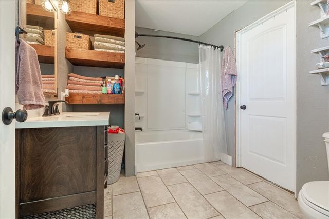 18121 Holt Road, Lincoln, AR 72744