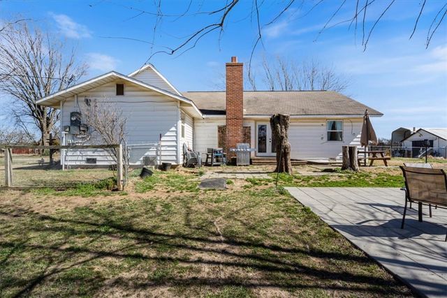 18121 Holt Road, Lincoln, AR 72744