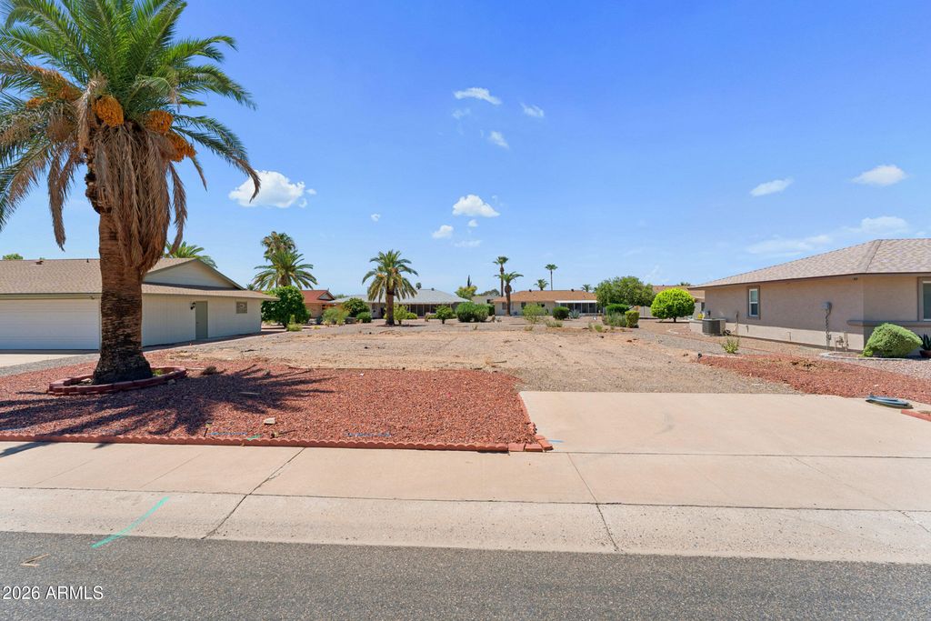 10315 W TUMBLEWOOD Drive 284, Sun City, AZ 85351 — exterior