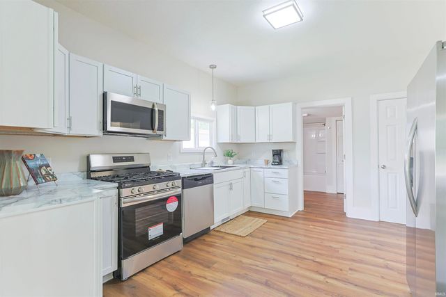 22761 Ardmore Trail, South Bend, IN 46628
