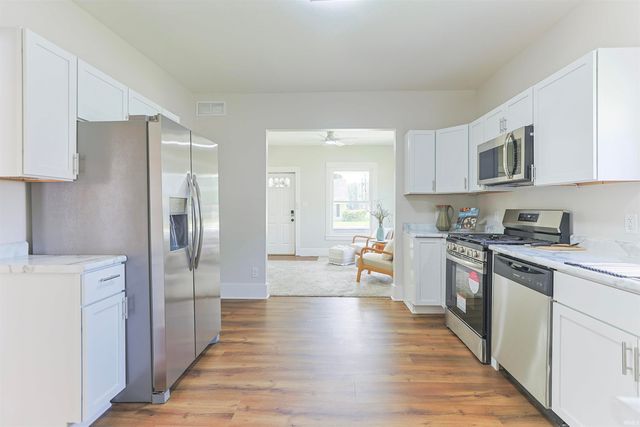 22761 Ardmore Trail, South Bend, IN 46628