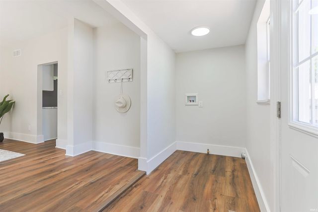 22761 Ardmore Trail, South Bend, IN 46628