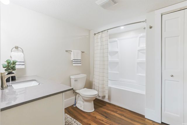 22761 Ardmore Trail, South Bend, IN 46628