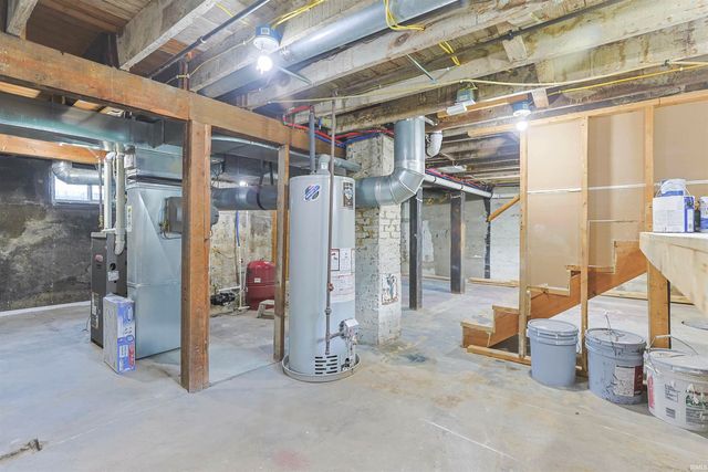22761 Ardmore Trail, South Bend, IN 46628
