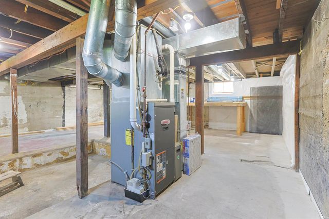 22761 Ardmore Trail, South Bend, IN 46628
