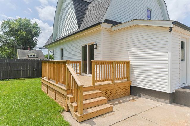 22761 Ardmore Trail, South Bend, IN 46628
