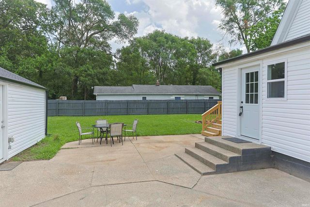 22761 Ardmore Trail, South Bend, IN 46628